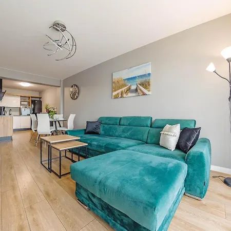 Biala Perla Z Garazem 3 C Perlowa Przystan -